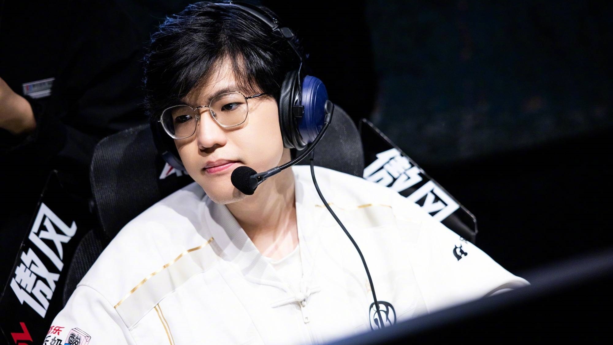 开云-NS鏖战100T，Faker打出惊人五杀顶尖较量入围赛，点燃全场激情