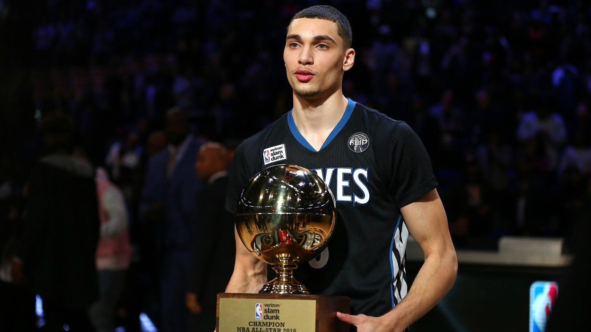 开云体育官网-当魔术师的戏法遇上未来战士，文班亚马用天赋重写比赛定义