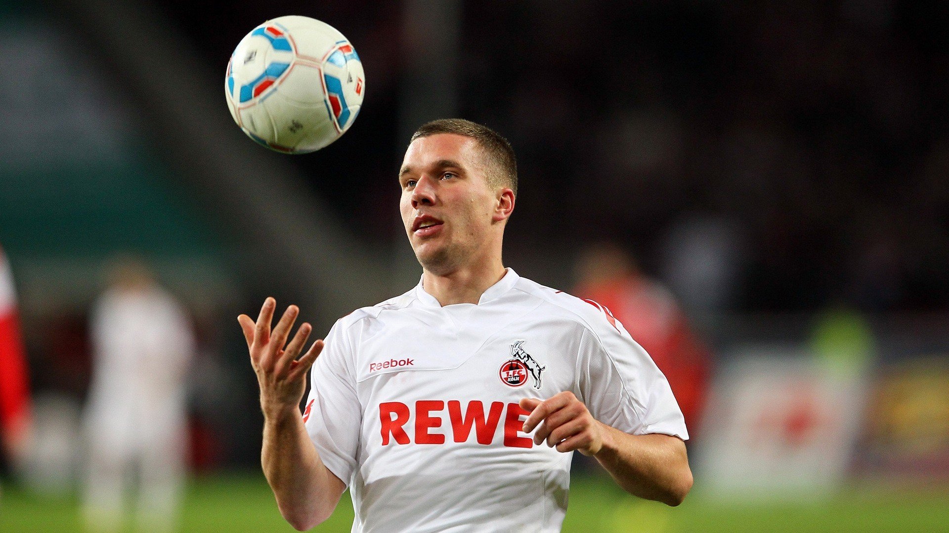 戈贝尔，沉默巨塔下的硬仗基因—一场年度焦点战如何诠释当代防守艺术？