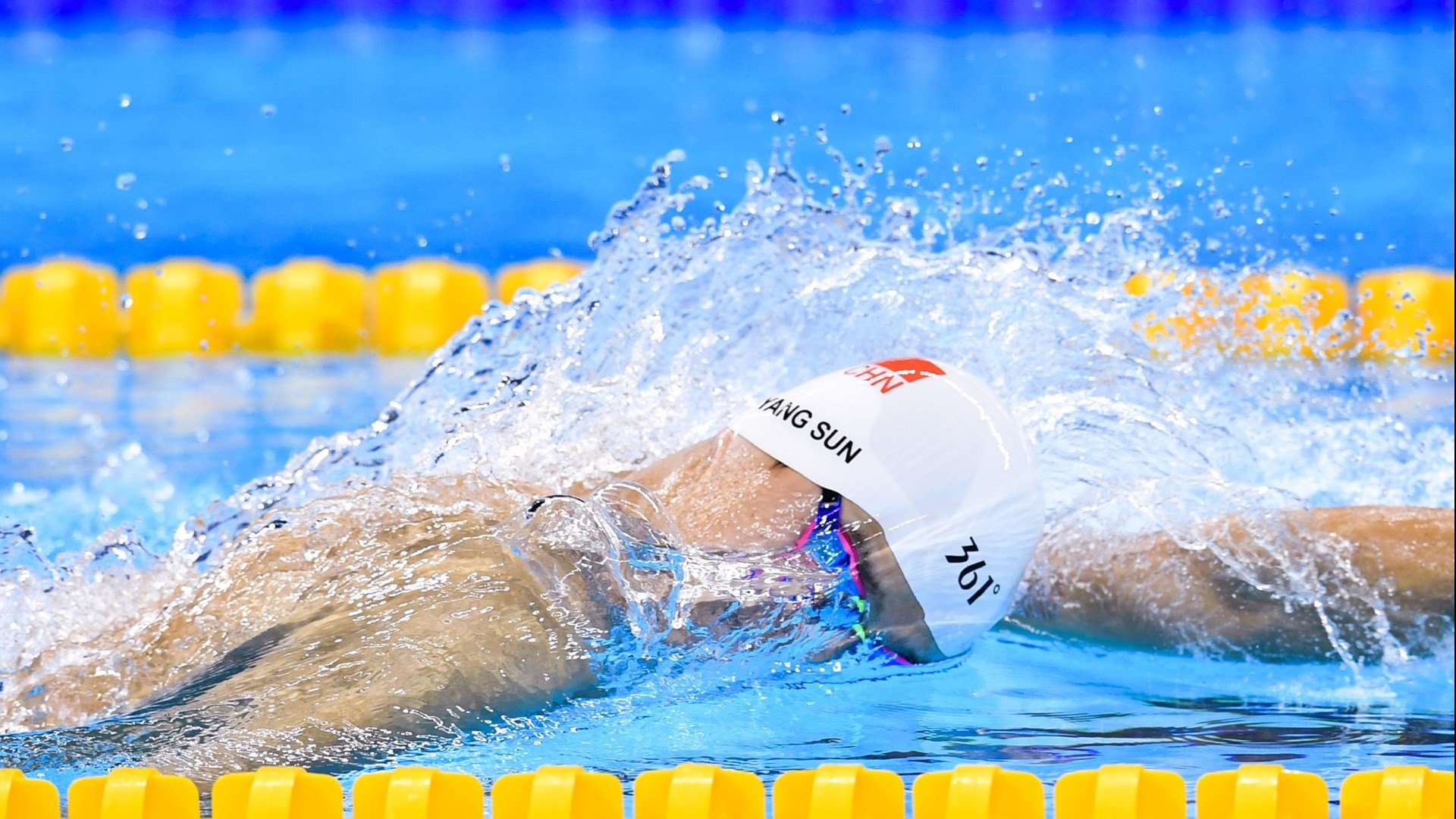 齐达内附体？马赛妖星三记重炮血洗曼城，世界杯最大黑马已露獠牙