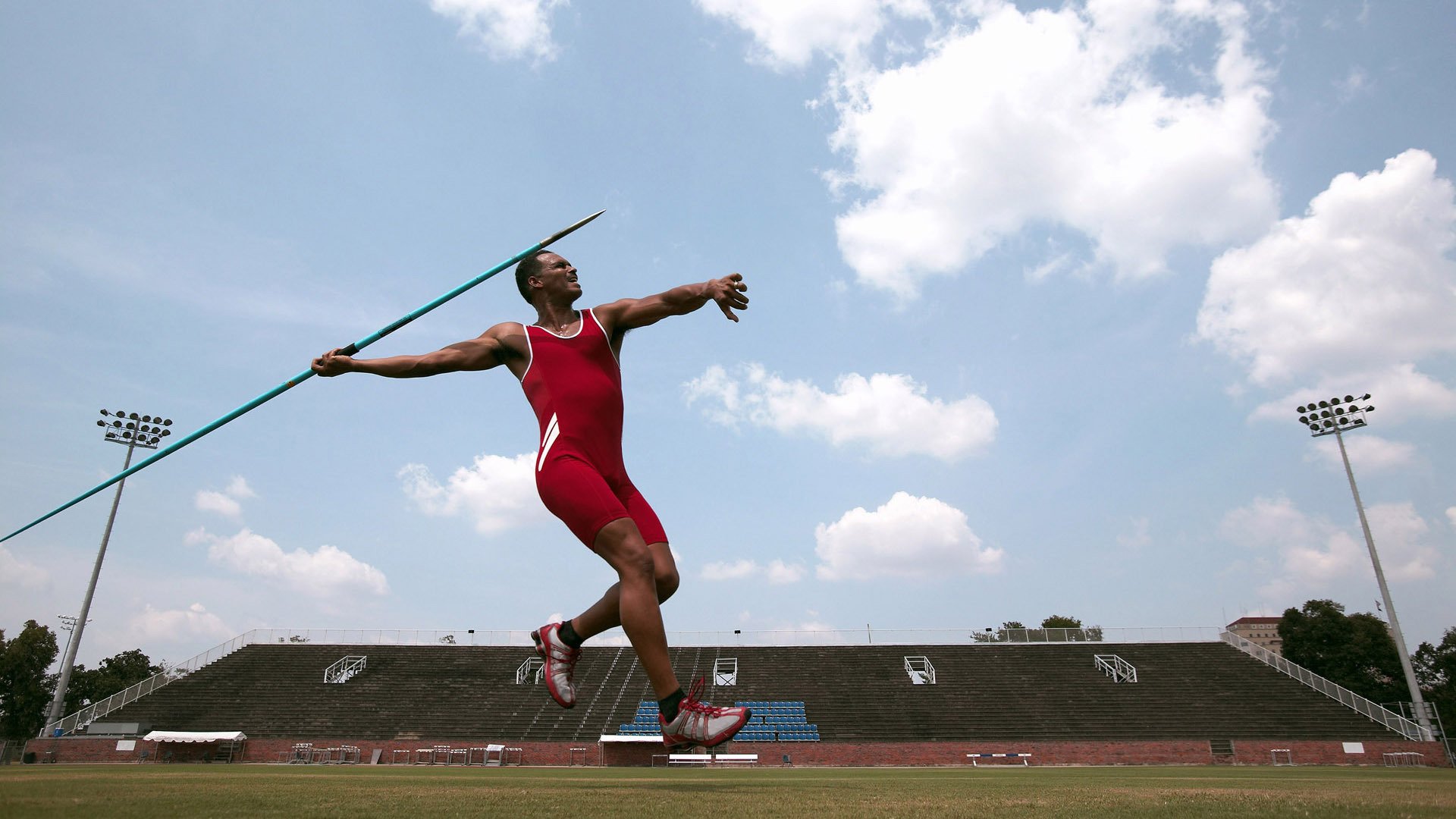 北欧神锋降临！哈兰德欧冠淘汰赛独舞，荷兰战舰正面击溃苏格兰铁壁